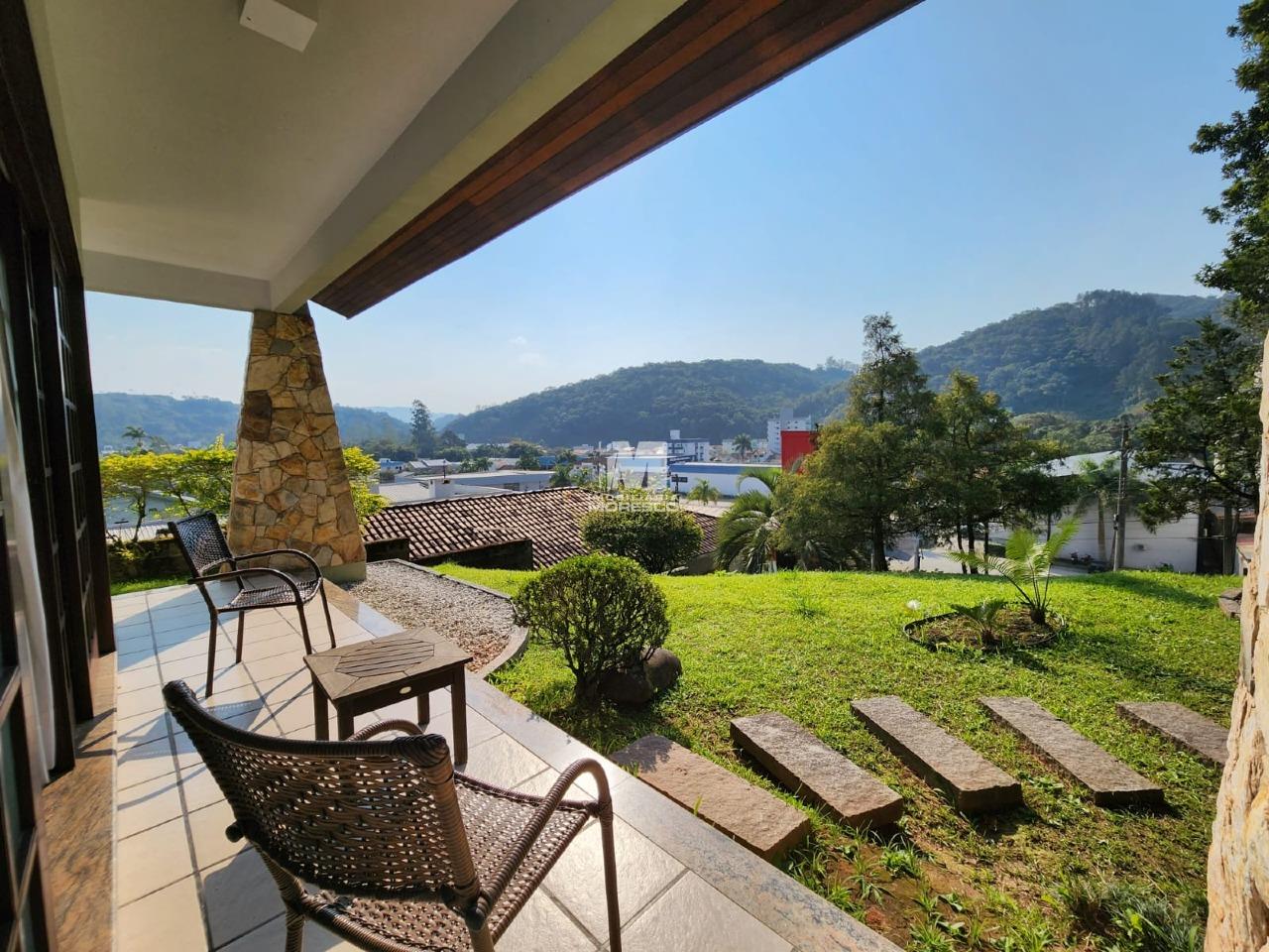 Casa à venda no bairro Guarani: 