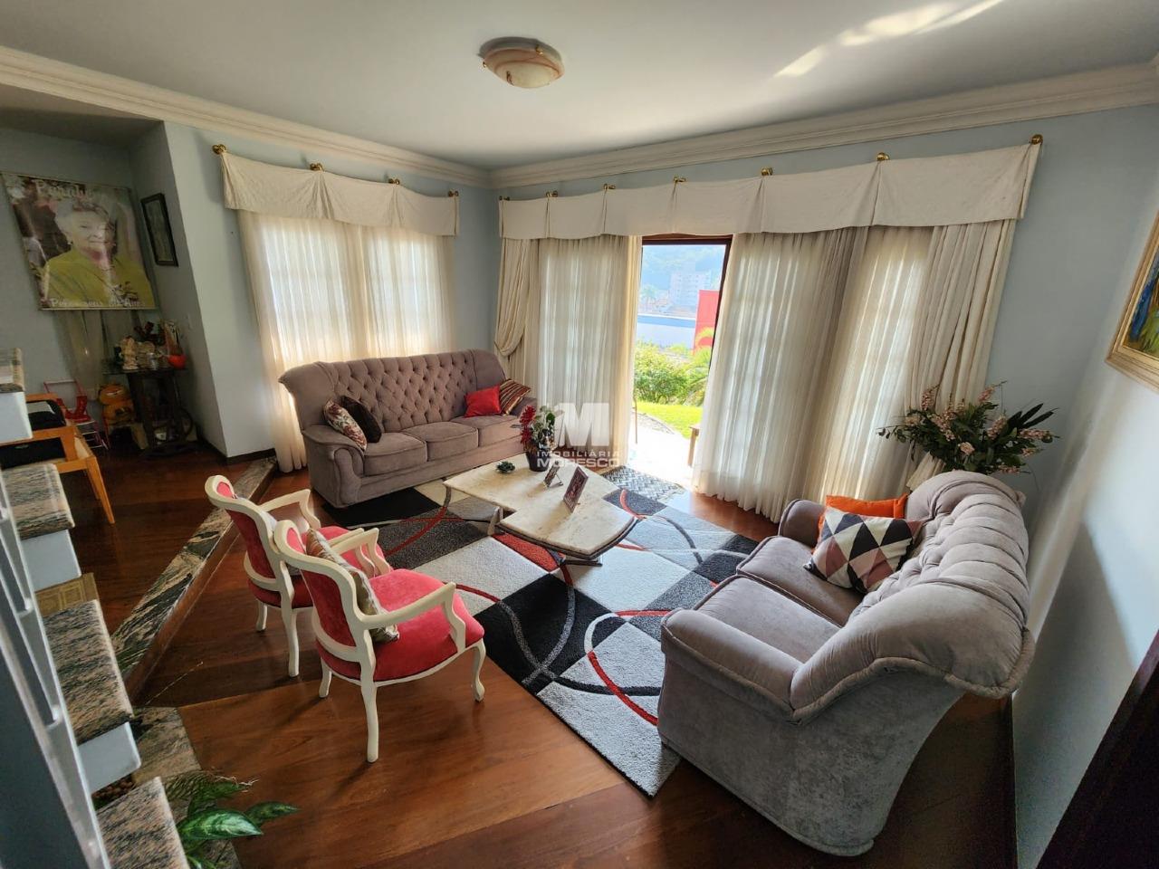 Casa à venda no bairro Guarani: 