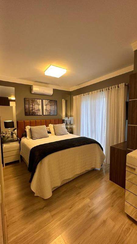 Casa à venda no bairro Centro: 