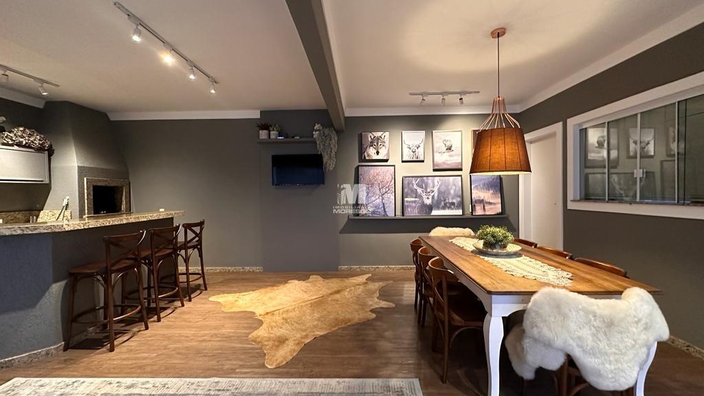 Casa à venda no bairro Centro: 