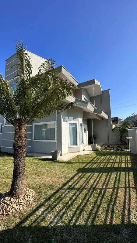 Casa à venda no bairro Centro: 