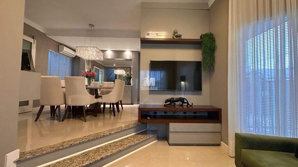 Casa à venda no bairro Centro: 