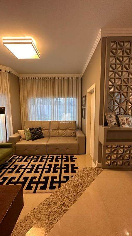 Casa à venda no bairro Centro: 