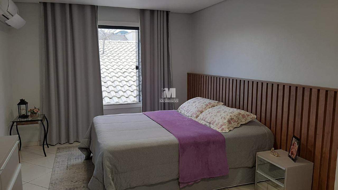 Casa à venda no bairro Santa Terezinha: 