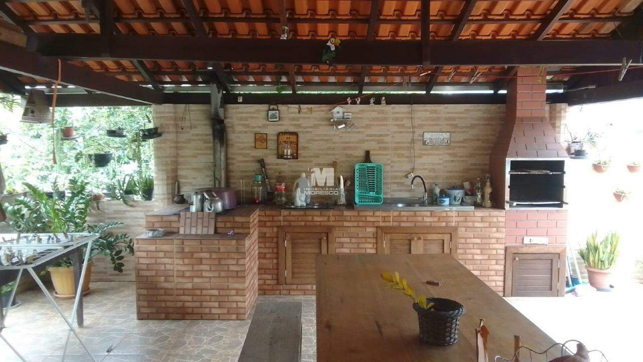 Casa à venda no bairro Centro: 