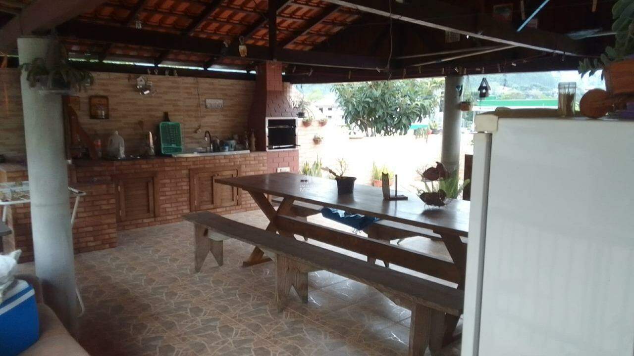 Casa à venda no bairro Centro: 