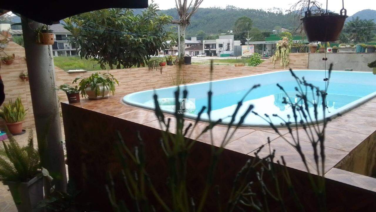 Casa à venda no bairro Centro: 