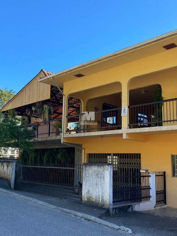 Casa à venda no bairro Centro: 