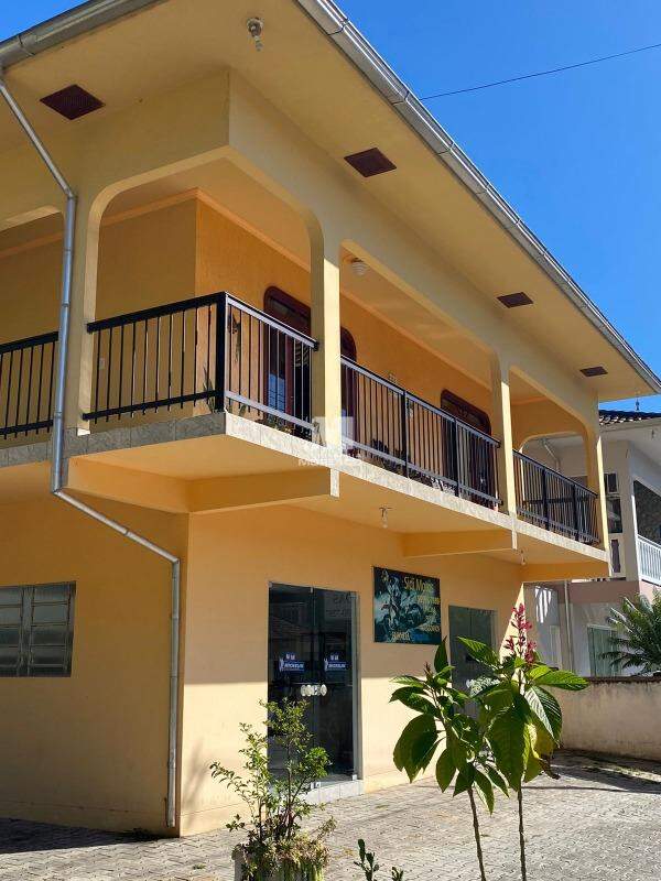 Casa à venda no bairro Centro: 