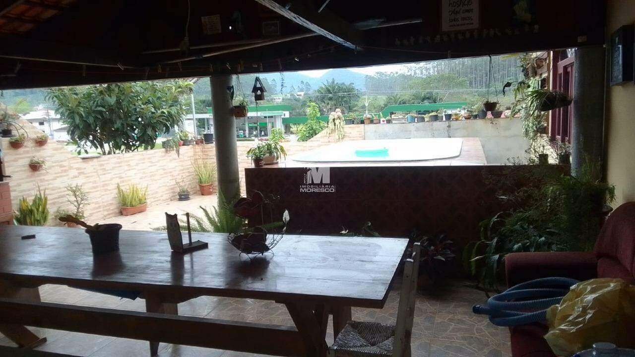 Casa à venda no bairro Centro: 