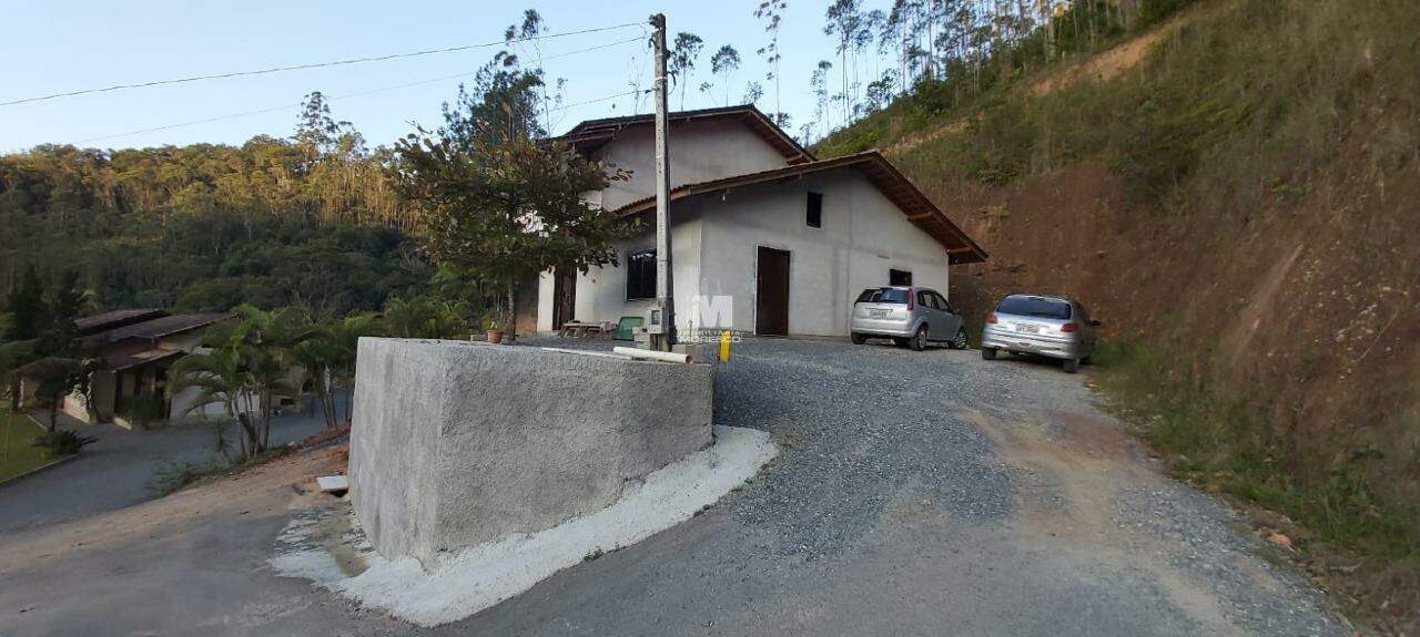 Casa de 2 quartos, 150m² no bairro Centro, em Botuverá | Eu Corretor