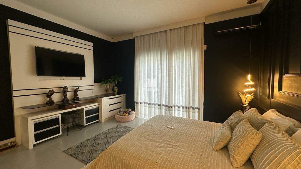 Casa à venda no bairro Dom Joaquim: