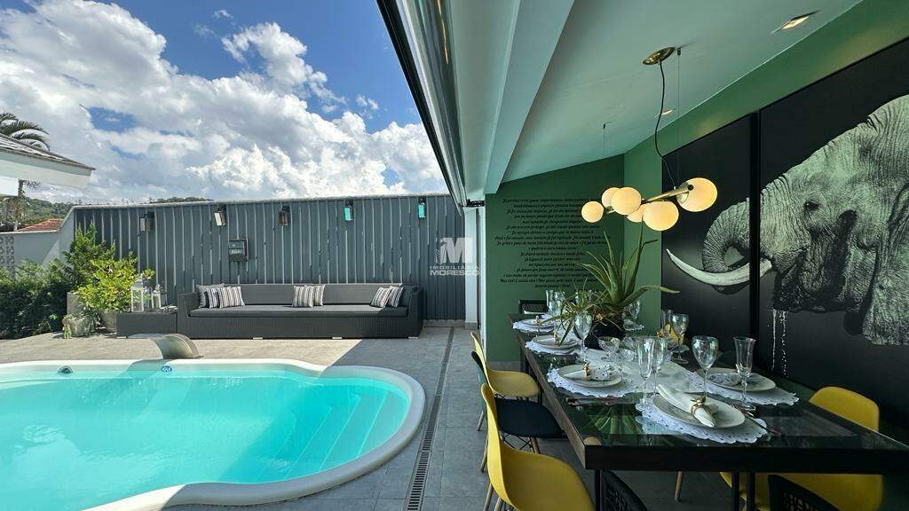 Casa à venda no bairro Dom Joaquim: