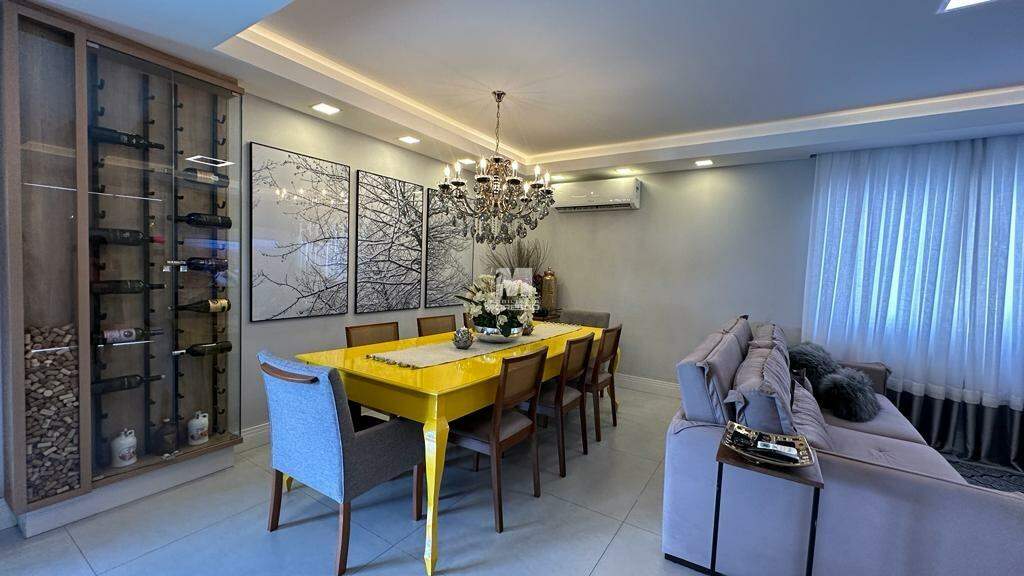 Casa à venda no bairro Dom Joaquim: