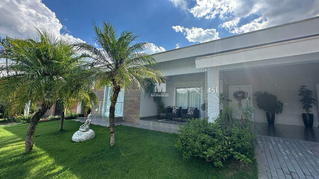 Casa à venda no bairro Dom Joaquim: