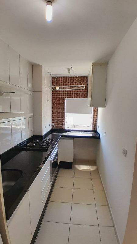 Apartamento para aluguel no bairro Guarani: 