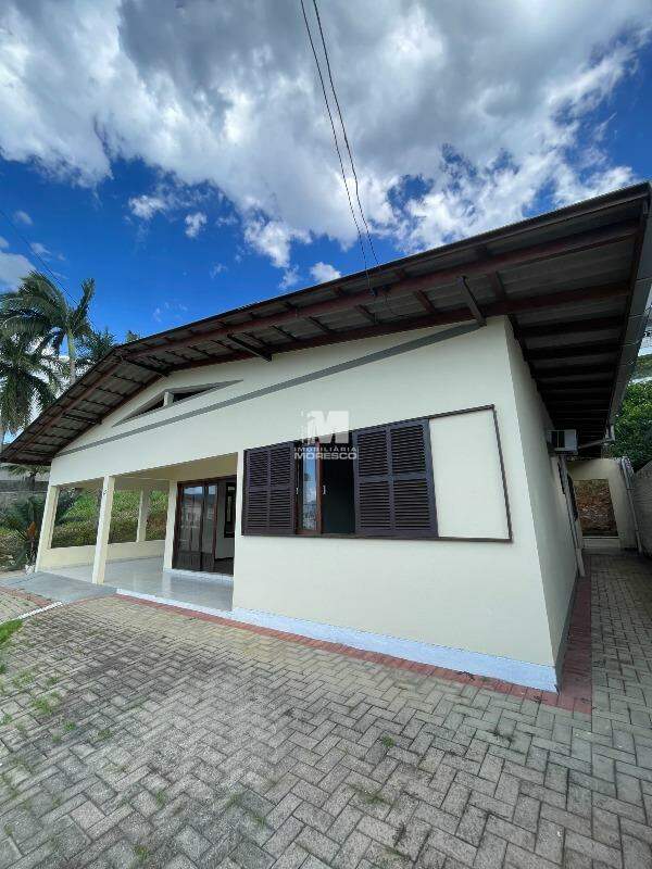 Casa de 3 quartos, 123m² no bairro Azambuja, em Brusque | Eu Corretor