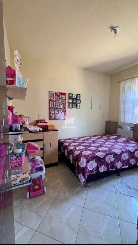 Casa à venda no bairro Limoeiro: 