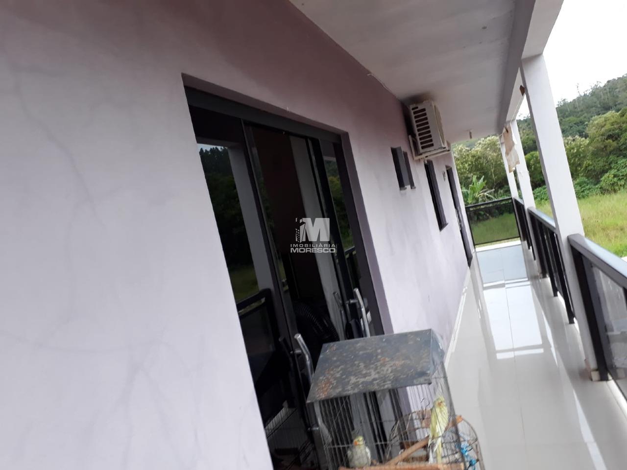 Casa à venda no bairro Limeira Baixa: