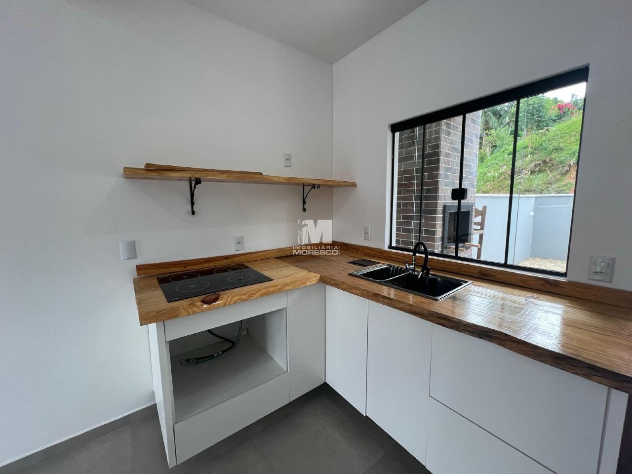 Casa à venda no bairro Limeira Baixa: 