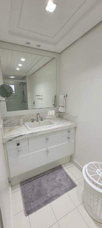 Apartamento à venda no bairro Centro I: