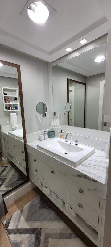 Apartamento à venda no bairro Centro I: