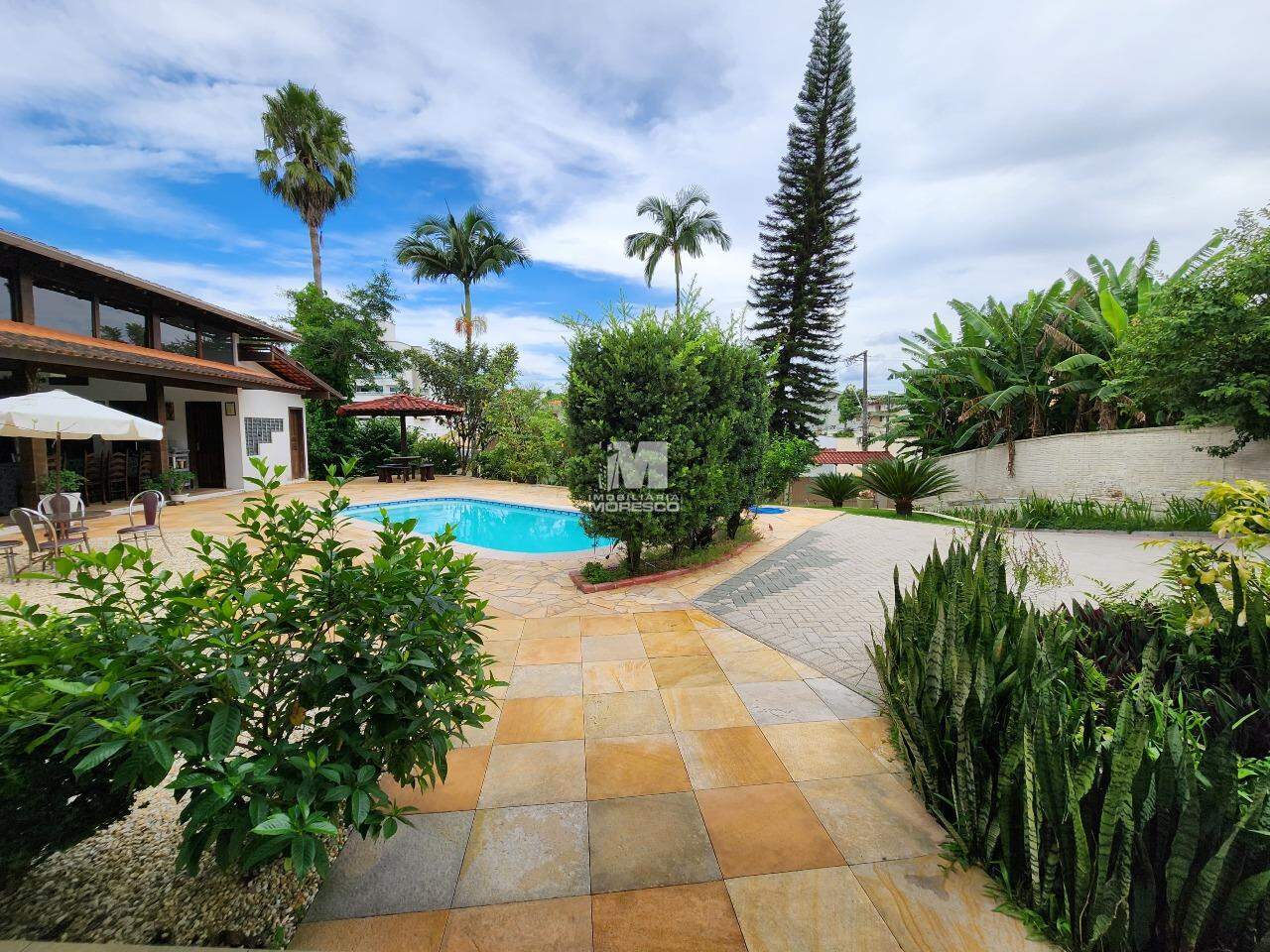 Casa à venda no bairro Jardim Maluche: 