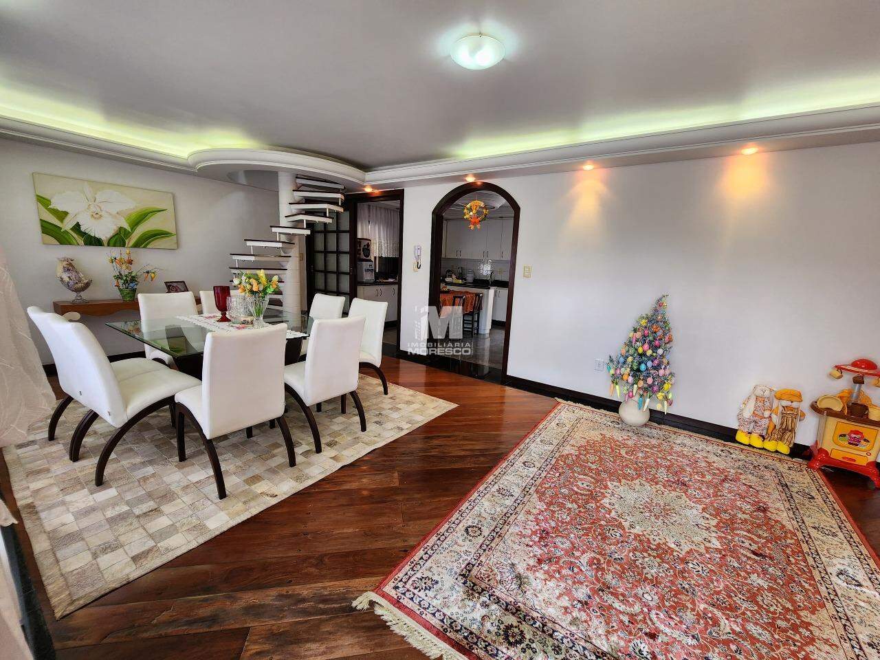 Casa à venda no bairro Jardim Maluche: 