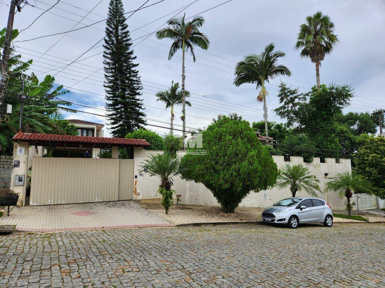 Casa à venda no bairro Jardim Maluche: 