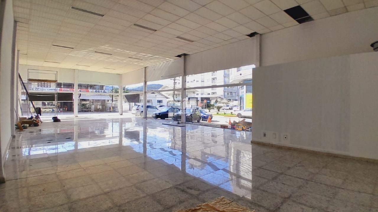 Sala Comercial de 250m² no bairro Santa Rita, em Brusque | Eu Corretor