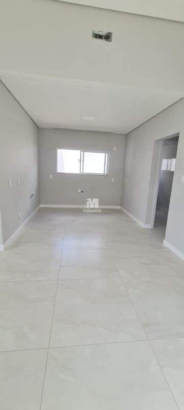 Casa à venda no bairro Primeiro de Maio: