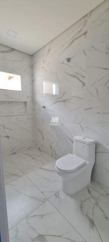 Casa à venda no bairro Primeiro de Maio: