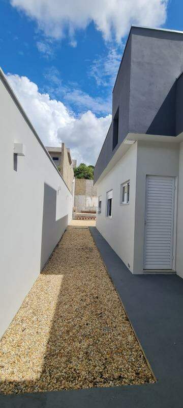 Casa à venda no bairro Primeiro de Maio: