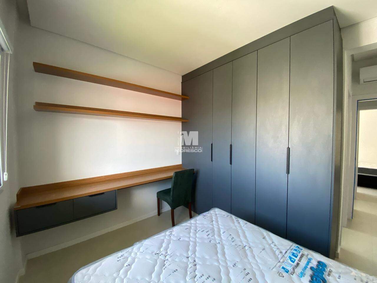 Apartamento à venda no bairro Santa Terezinha: 