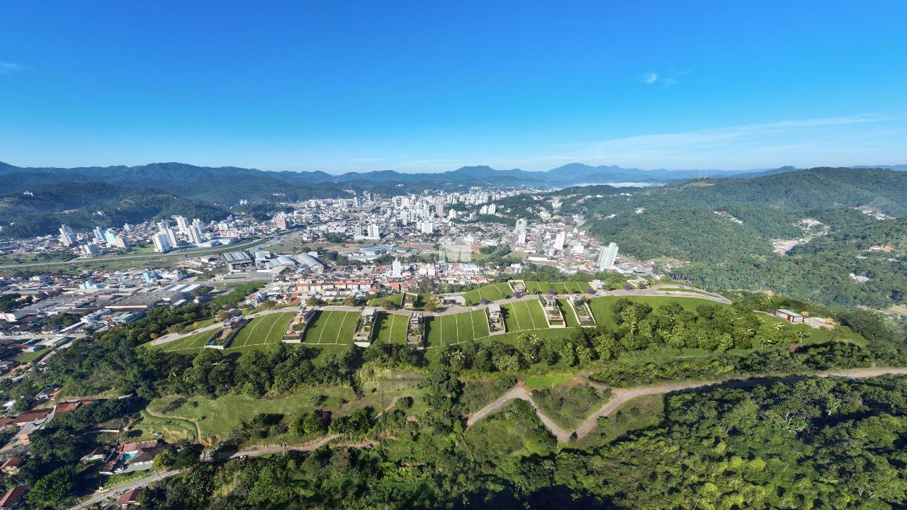 Terreno à venda no bairro Steffen: 