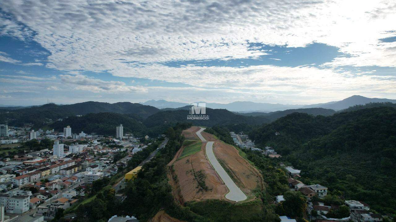 Terreno à venda no bairro Steffen: 