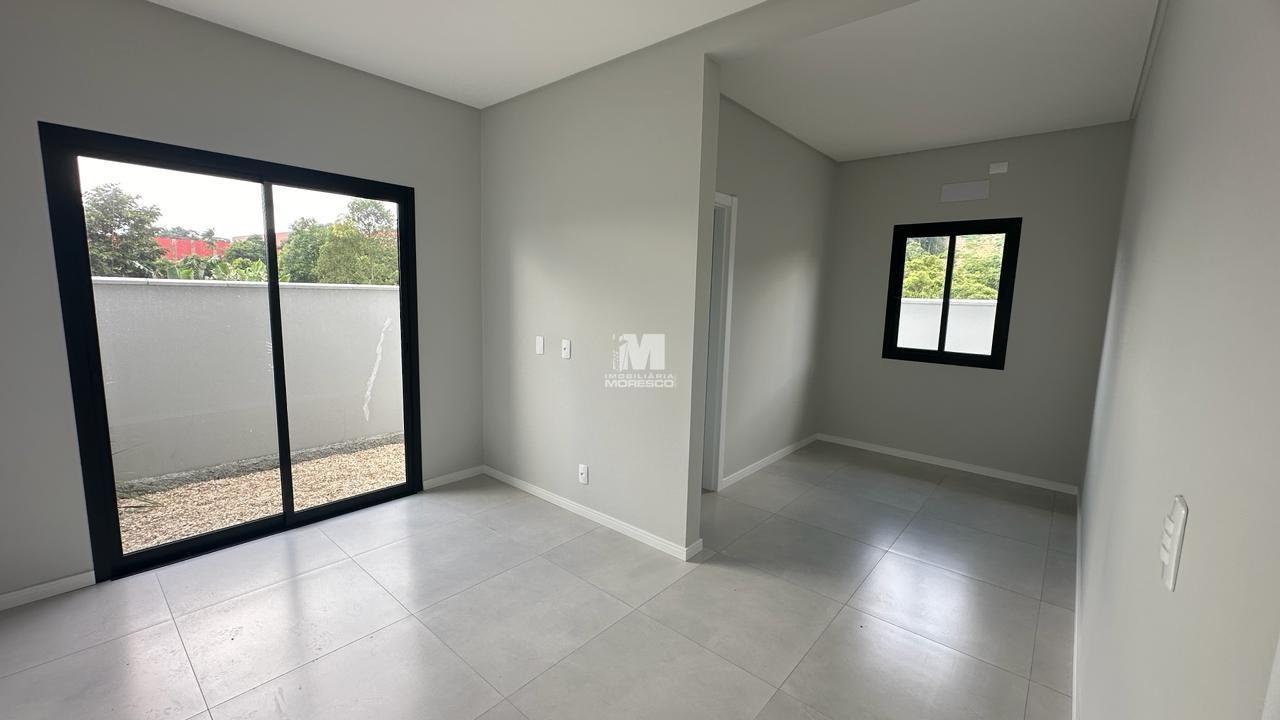 Casa à venda no bairro Planalto: 