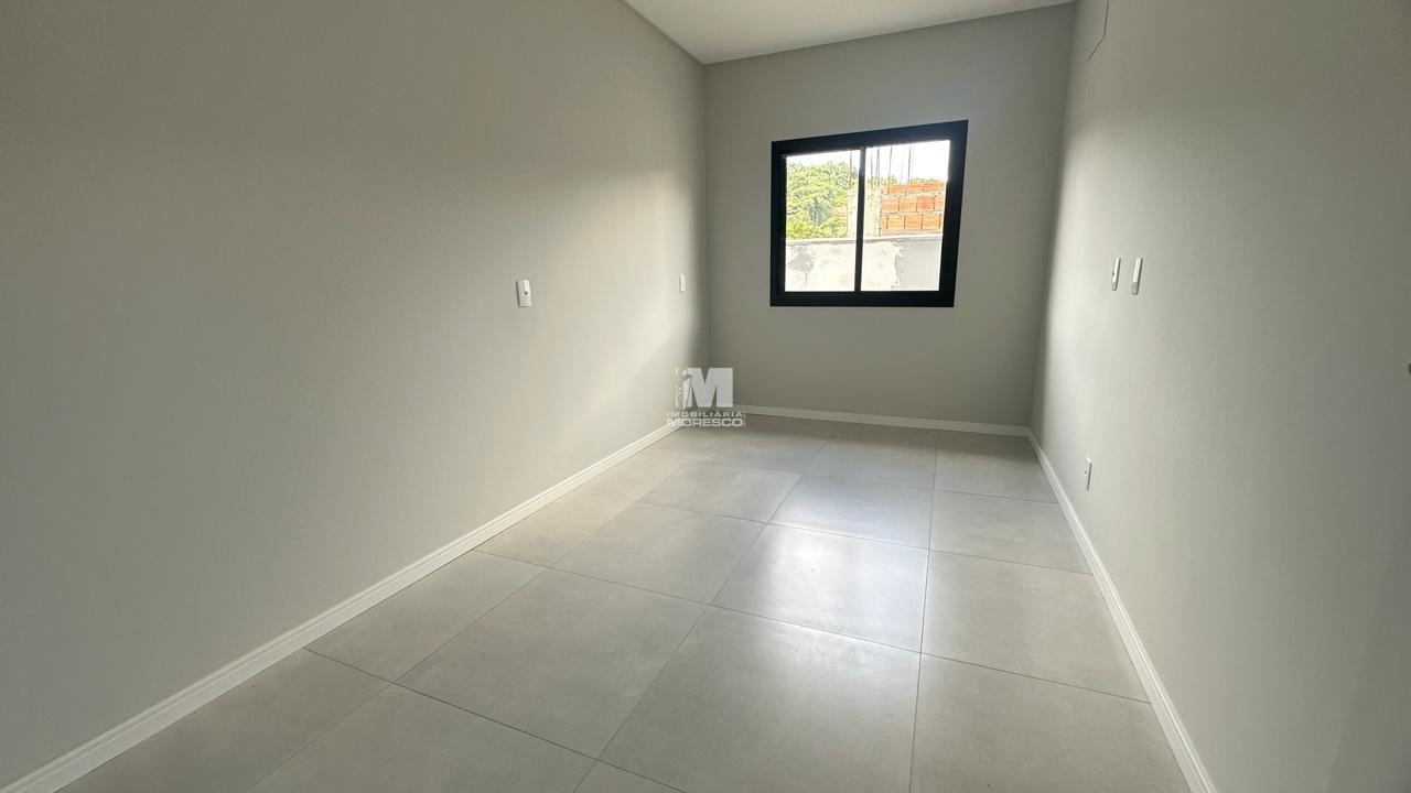 Casa à venda no bairro Planalto: 