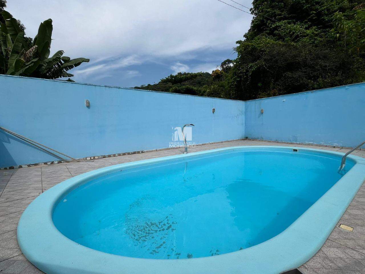 Casa à venda no bairro Cedrinho: 