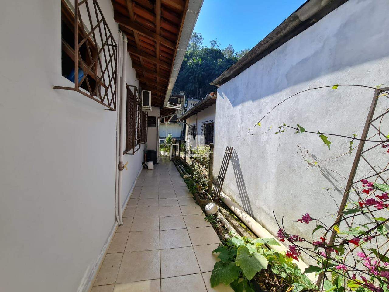 Casa à venda no bairro Santa Rita: