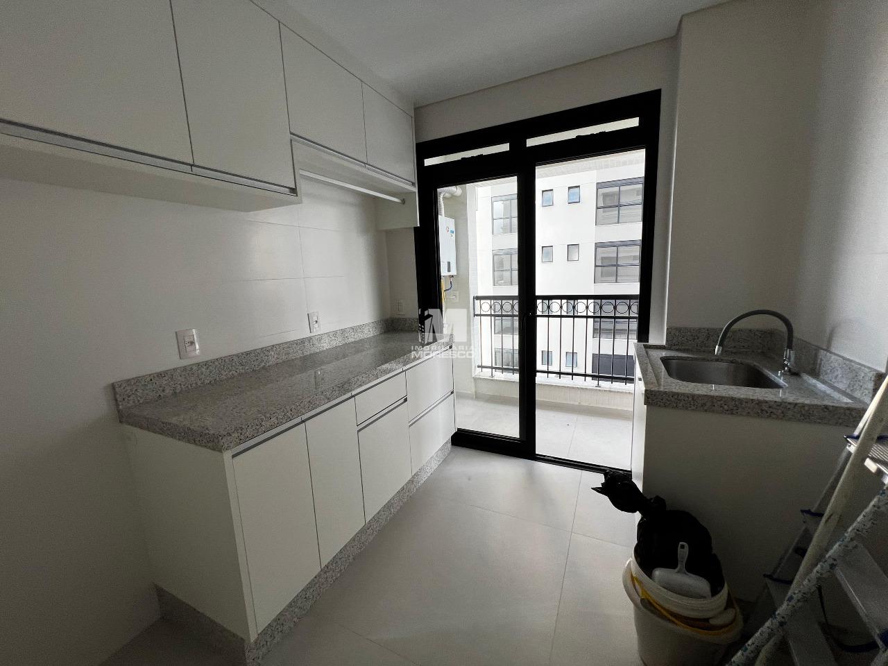 Apartamento à venda no bairro Centro I: 