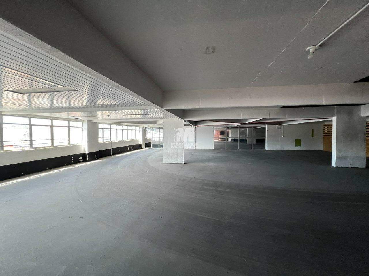 Sala Comercial de 860m² no bairro Centro I, em Brusque | Eu Corretor