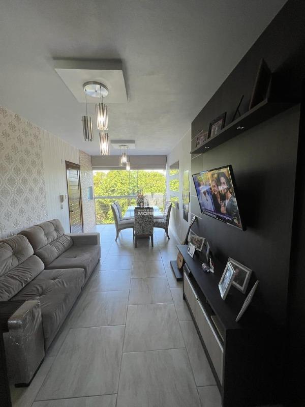 Apartamento à venda no bairro Azambuja: 