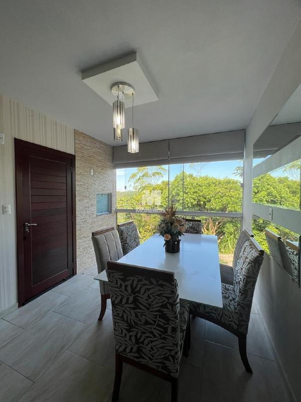 Apartamento à venda no bairro Azambuja: 