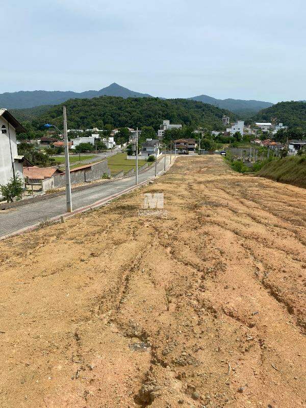 Terreno à venda no bairro Centro: