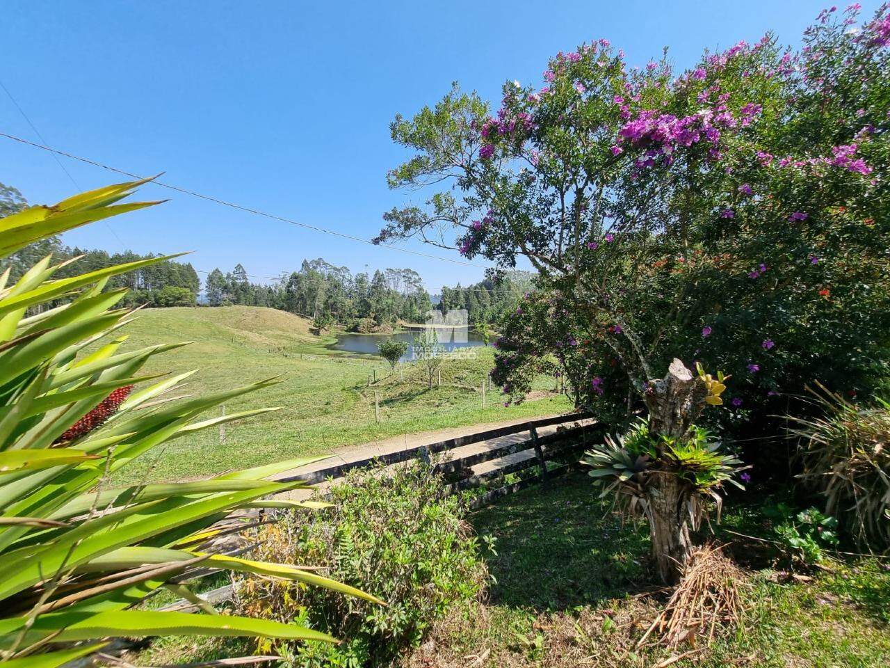 Fazenda/Sítios/Chácaras de 3 quartos, 1250m² no bairro Centro, em Benedito Novo | Eu Corretor