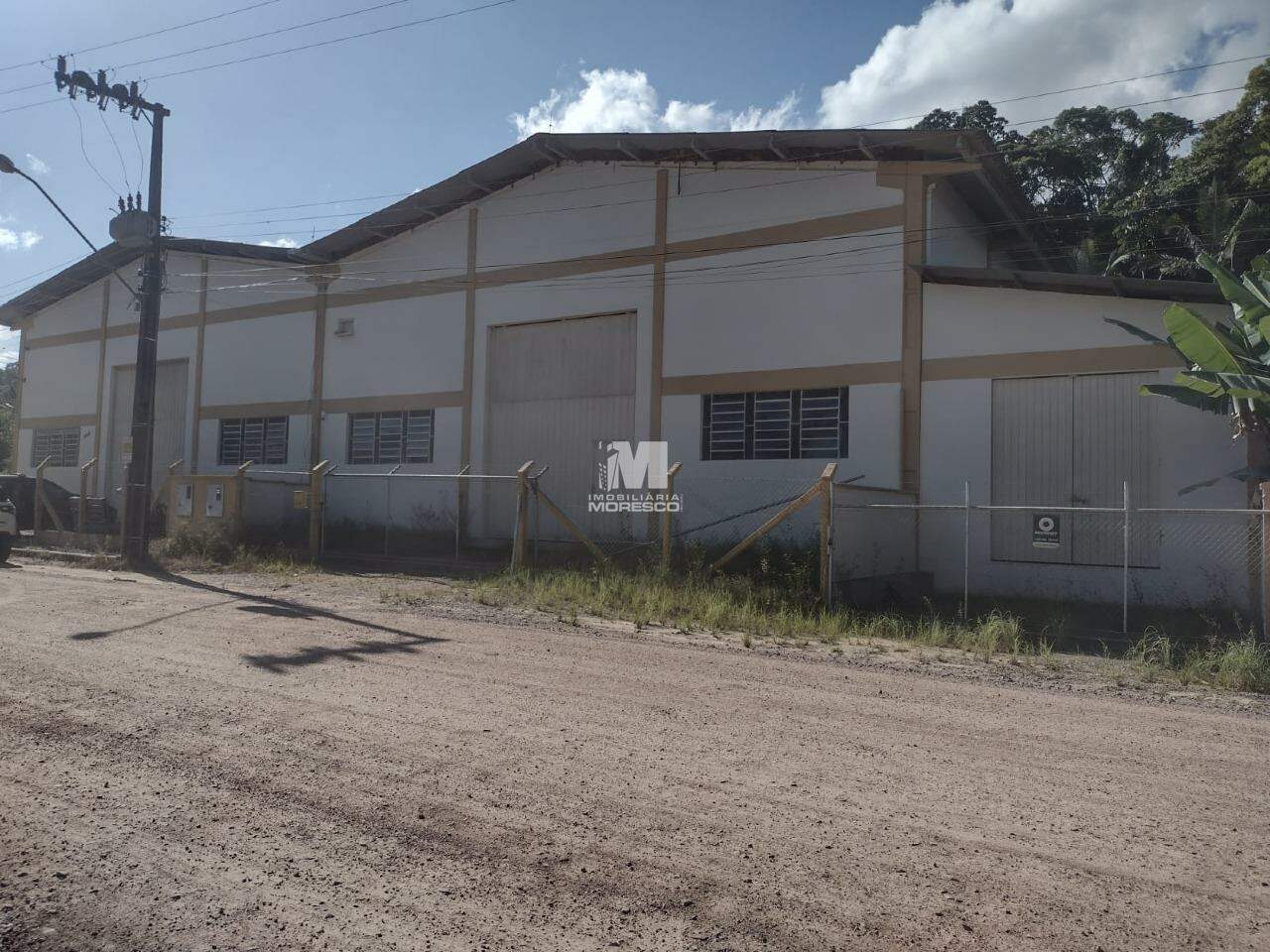 Galpão à venda no bairro Bateas: 
