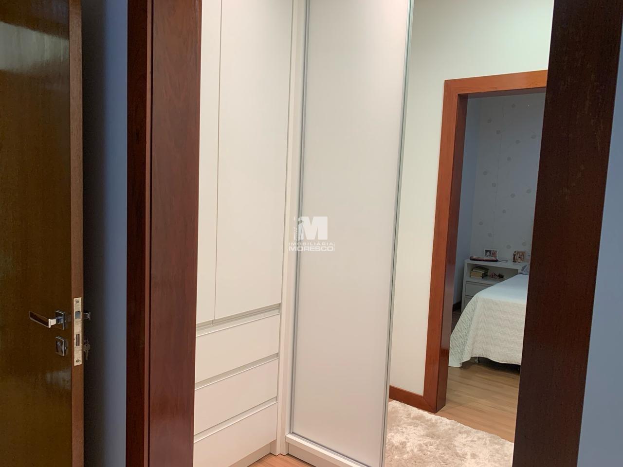 Casa à venda no bairro Dom Joaquim: 