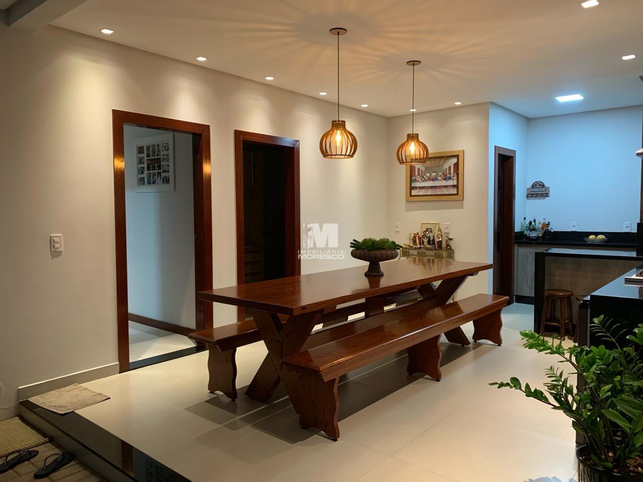 Casa à venda no bairro Dom Joaquim: 