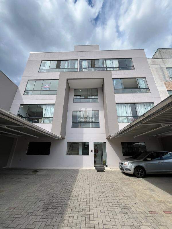 Apartamento para aluguel no bairro Azambuja: 